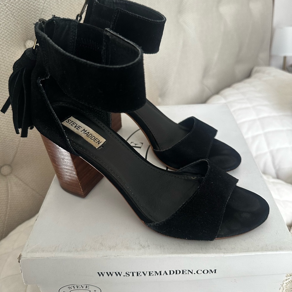 Steve Madden Black Suede Block Heel Sandals with Ankle Tie